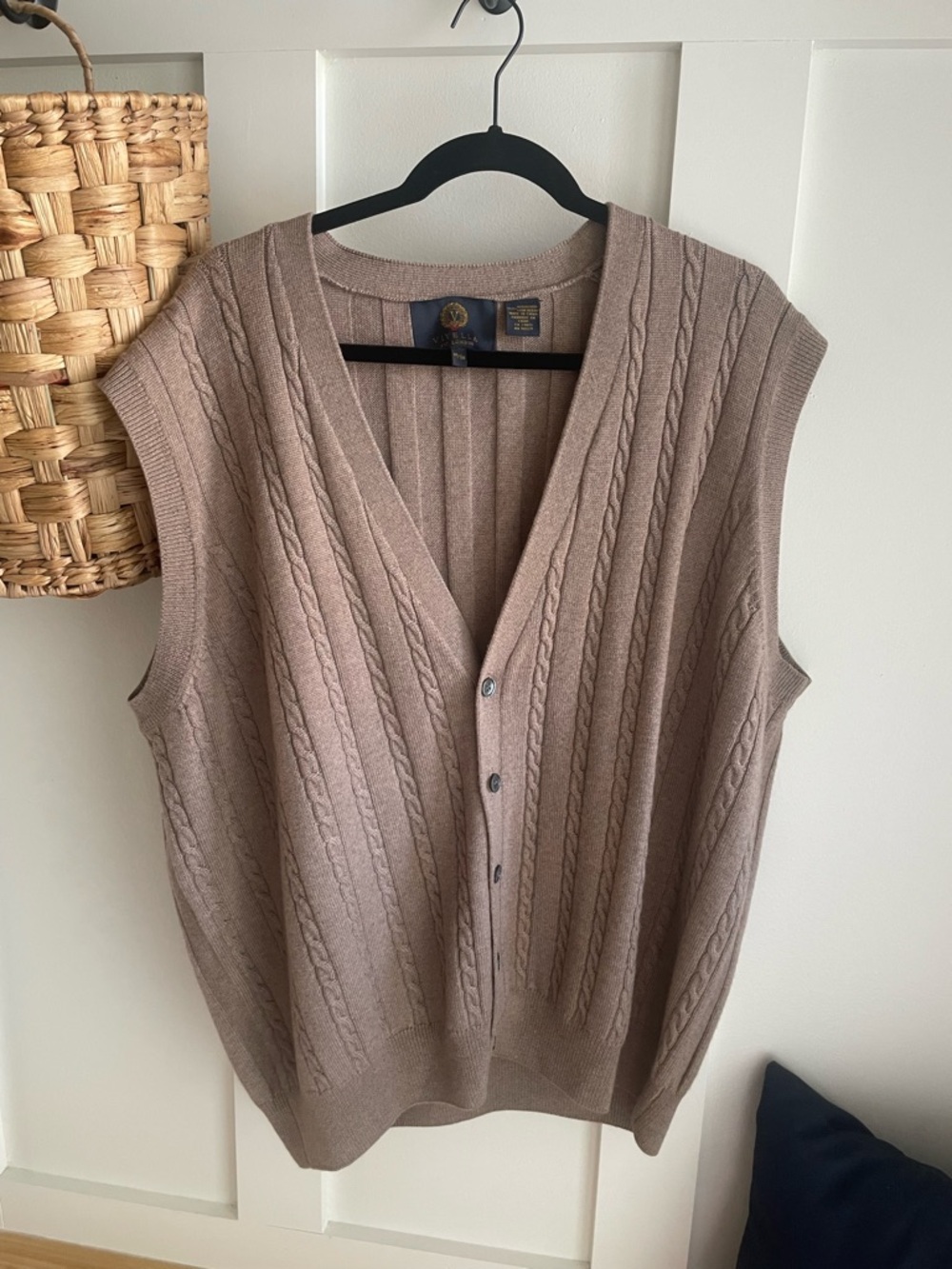 Classic Cable Knit V‑Neck Sweater Vest - Taupe